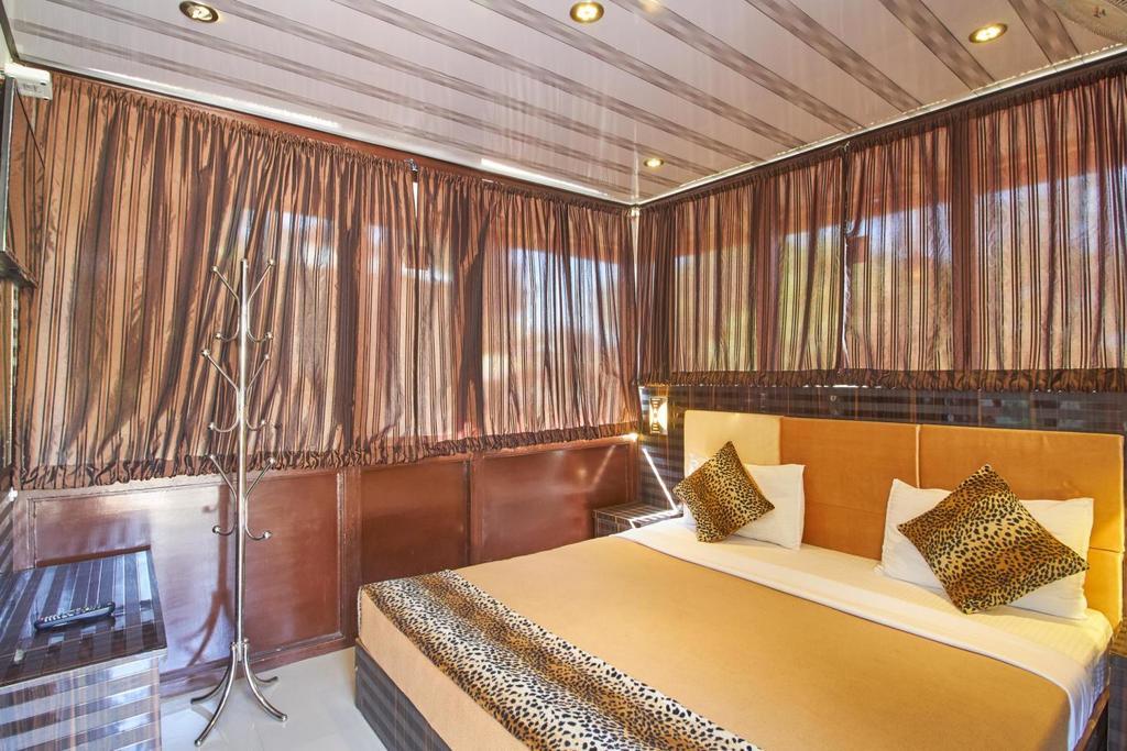 Green Leaf Home Stay Теккади Экстерьер фото